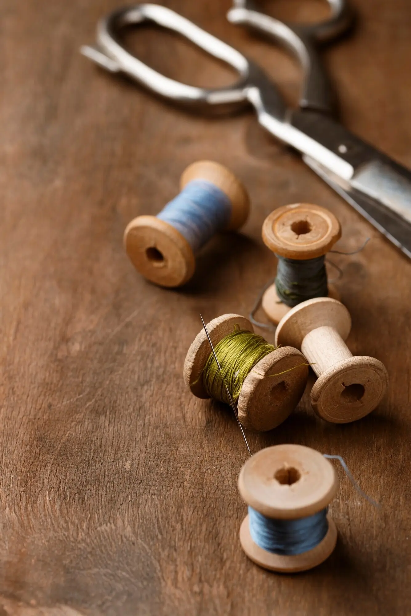 Konzept mit Faden: Sag Nein zu Fast Fashion.